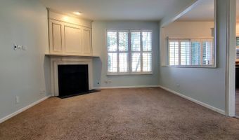 564 Woods Creek Ln, Algonquin, IL 60102