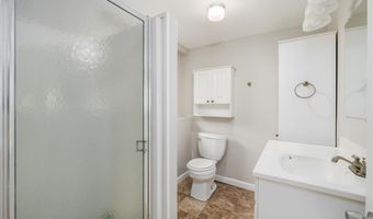 23 Algonquin Dr, Middletown, RI 02842