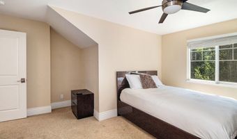 5481 Trillium Crossing Ct, Ann Arbor, MI 48103