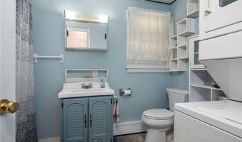 187 Lakehurst Dr, Coventry, RI 02816