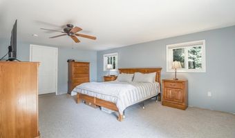 10 Belmont Dr, Barnstead, NH 03225