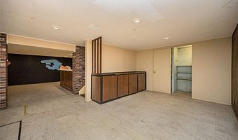 425 Kenilworth Ln, Ballwin, MO 63011