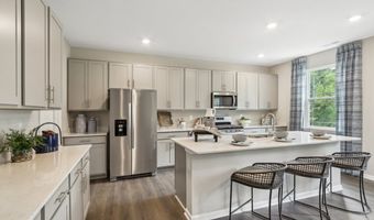 8083 Wesleyan Dr, Avon, IN 46123