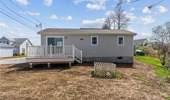 64 Burnside Ave, Narragansett, RI 02882