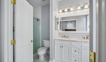 4049 COLUMBIA Pike, Arlington, VA 22204