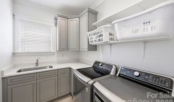 741 Fawns Glen Pl, Clover, SC 29710