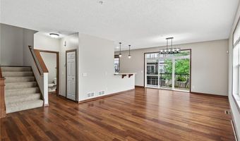 15533 Eagle Shore Dr 806, Apple Valley, MN 55124