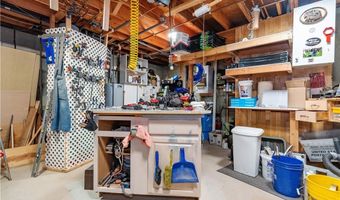 38 Mark Dr, Lincoln, RI 02865
