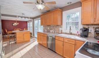 4 Country View Dr, Coventry, RI 02816