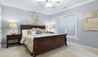 22530 FOREST RUN Dr, Ashburn, VA 20148