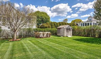 228 Bonnet Point Rd, Narragansett, RI 02882