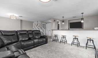 11 HILLTOP Ct, Appleton, WI 54914