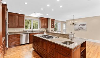 19 Pinnacle Rd, Amherst, NH 03031