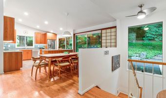 8004 PARK OVERLOOK Dr, Bethesda, MD 20817