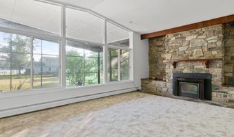 45 E LAKE Dr, Annapolis, MD 21403