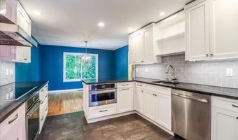 22 Ledgewood Dr 22, Brookfield, CT 06804