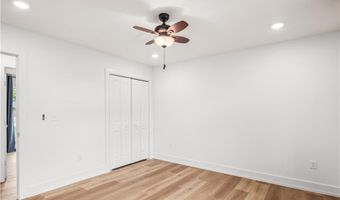 906 SE G St, Bentonville, AR 72712