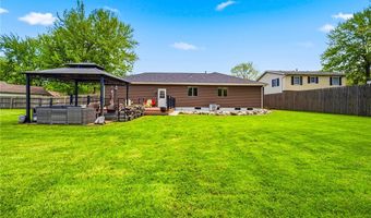 2013 Deerfield Dr, Ashtabula, OH 44004