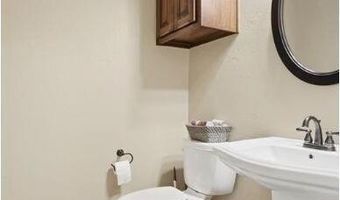 912 Stephanie Ln, Altus, OK 73521