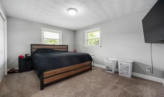 5944 N Olivia Dr, Alexandria, IN 46001