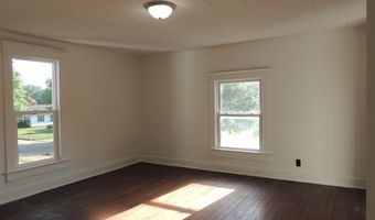 401 S Third St, Altamont, IL 62411