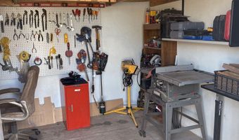 916 Valverde St, Carlsbad, NM 88220
