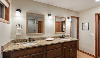 471 Rivard Rd, Glenville, NC 28736