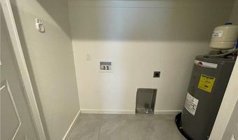 3915 SW Peachwood Dr, Bentonville, AR 72712