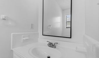 1927 MAIN St, Atlantic Beach, FL 32233