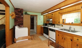 28 Charles St, Belfast, ME 04915