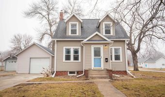 521 E Elm St, Algona, IA 50511