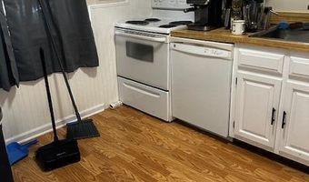 27 Point Of Woods Dr Dr, Albany, NY 12203
