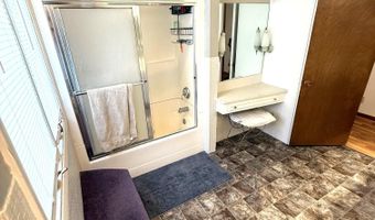 121 N Lowe St, Algona, IA 50511