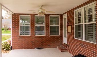 372 Brookside Dr, Algood, TN 38506