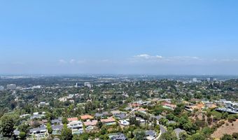 3843 Hayvenhurst Ave, Encino, CA 91436