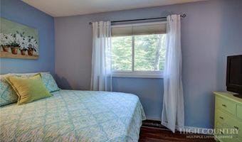 408 Clubhouse Dr, Banner Elk, NC 28604