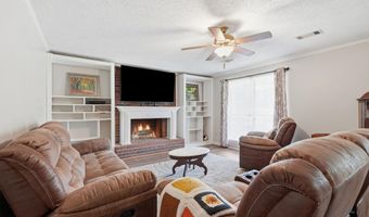 612 Dogwood Meadows Ln, Austin, AR 72007