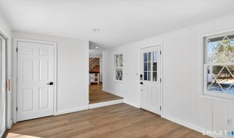 56 West St, Bolton, CT 06043