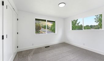 871 N BONITA Way E, Centerville, UT 84014