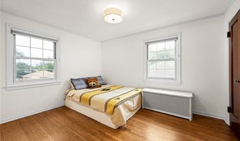 68 Bondcroft Dr, Amherst, NY 14226