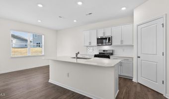 75 Green Laurel Dr, Angier, NC 27501