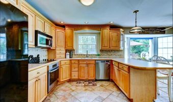 25 Carol Dr, Alloway, NJ 07418