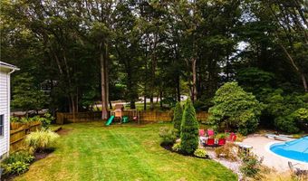 44 Heritage Dr, Warwick, RI 02818