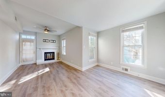 2011 N OAKLAND St, Arlington, VA 22207