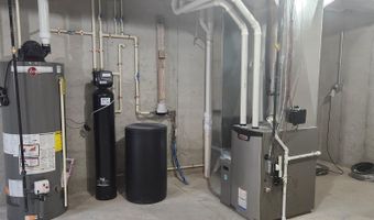 404 Chad Trl, Arlington, WI 53911