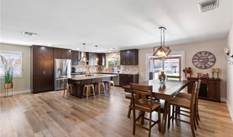 33127 Camelot Dr, Yucaipa, CA 92399