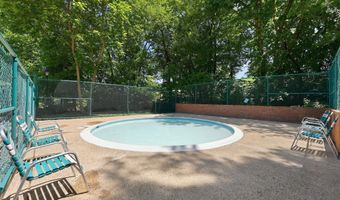 1401 S EDGEWOOD St 500, Arlington, VA 22204