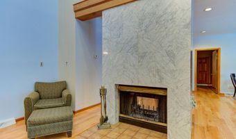 9 University Pl, Amsterdam, NY 12010