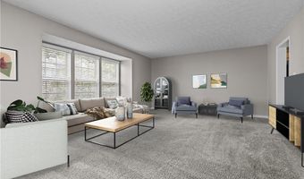 660 Village Green Blvd E, Adams Twp., PA 16046