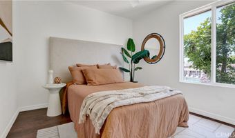 2160 W Wellington Cir, Anaheim, CA 92804